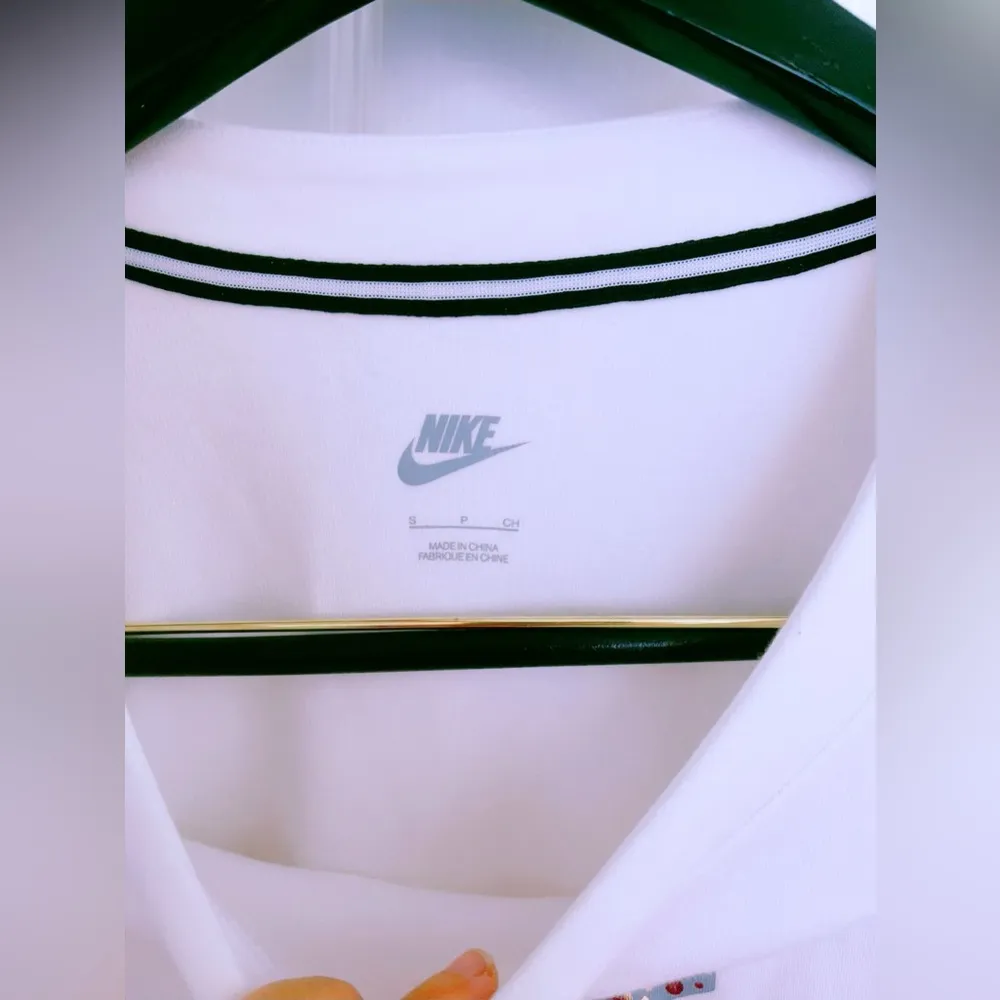 Nike Women's Rally Metallic Fleece Crewneck Sweatshirt Ivory size S - Image 3