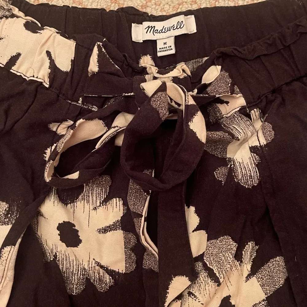 Madewell Drapey Pull-On Shorts in Ikat Floral women’s size medium - Image 10