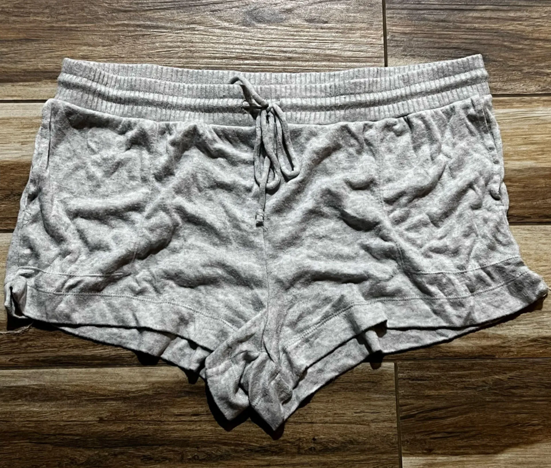 Stars above gray pajama shorts - Image 7