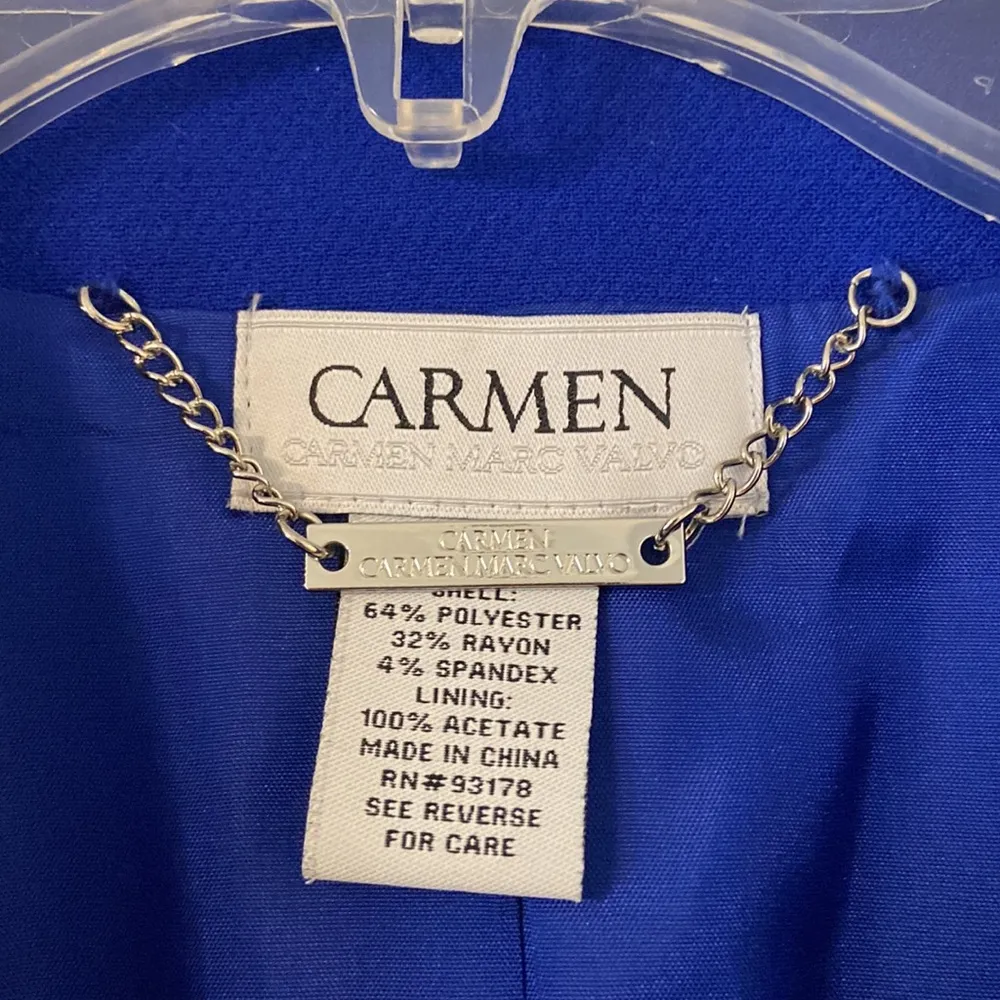 CARMAN Mark Valvo Women’s Blazer size S excellent condition length 26” - Image 2