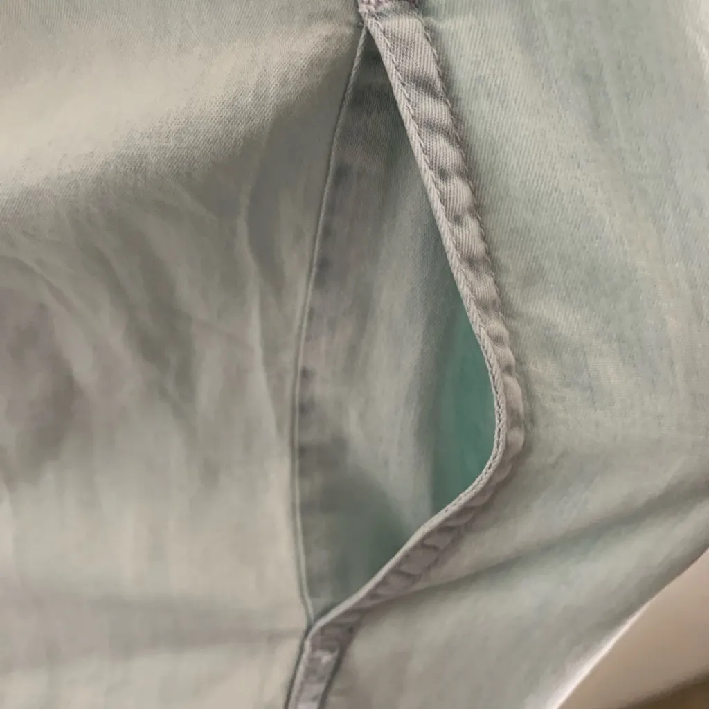 chambray long sleeve roll tab blue size medium tunic blouse - Image 4