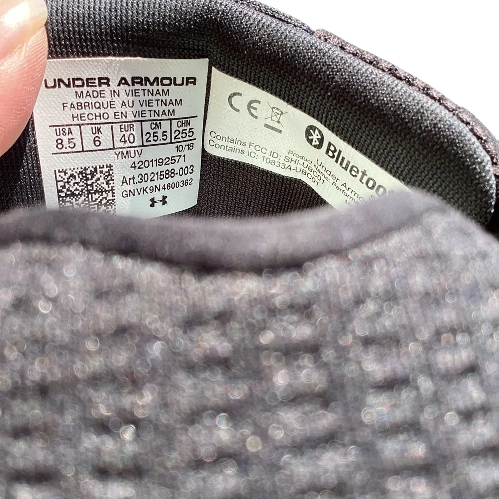 Under Armour Running Shoes. HOVR. Women size 8.5 - Image 10