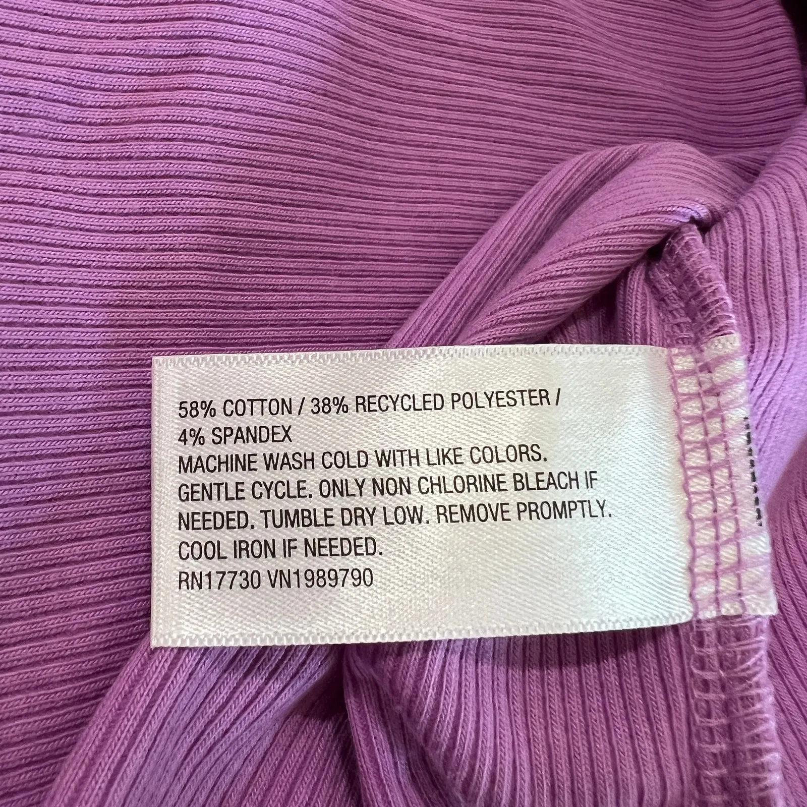 Wild Fable Women's Purple Narrow Ribbed Tiny Tank Top - Size Large - NWT - Image 7