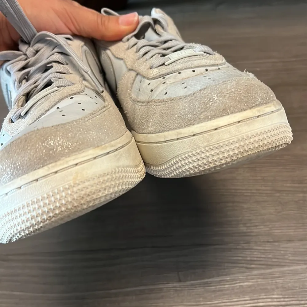 Nike Women's Air Force 1 '07 Prem Pure Platinum Glitter 616725-011 Size 11 - Image 10