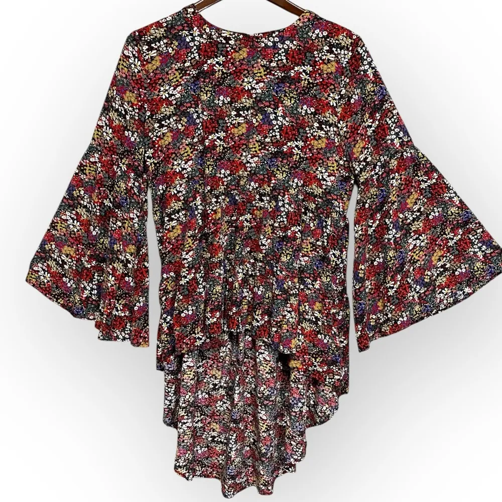 JODIFL Floral Bell Sleeve High-Low Boho Top Blouse Size Large Flowy Chic - Image 2