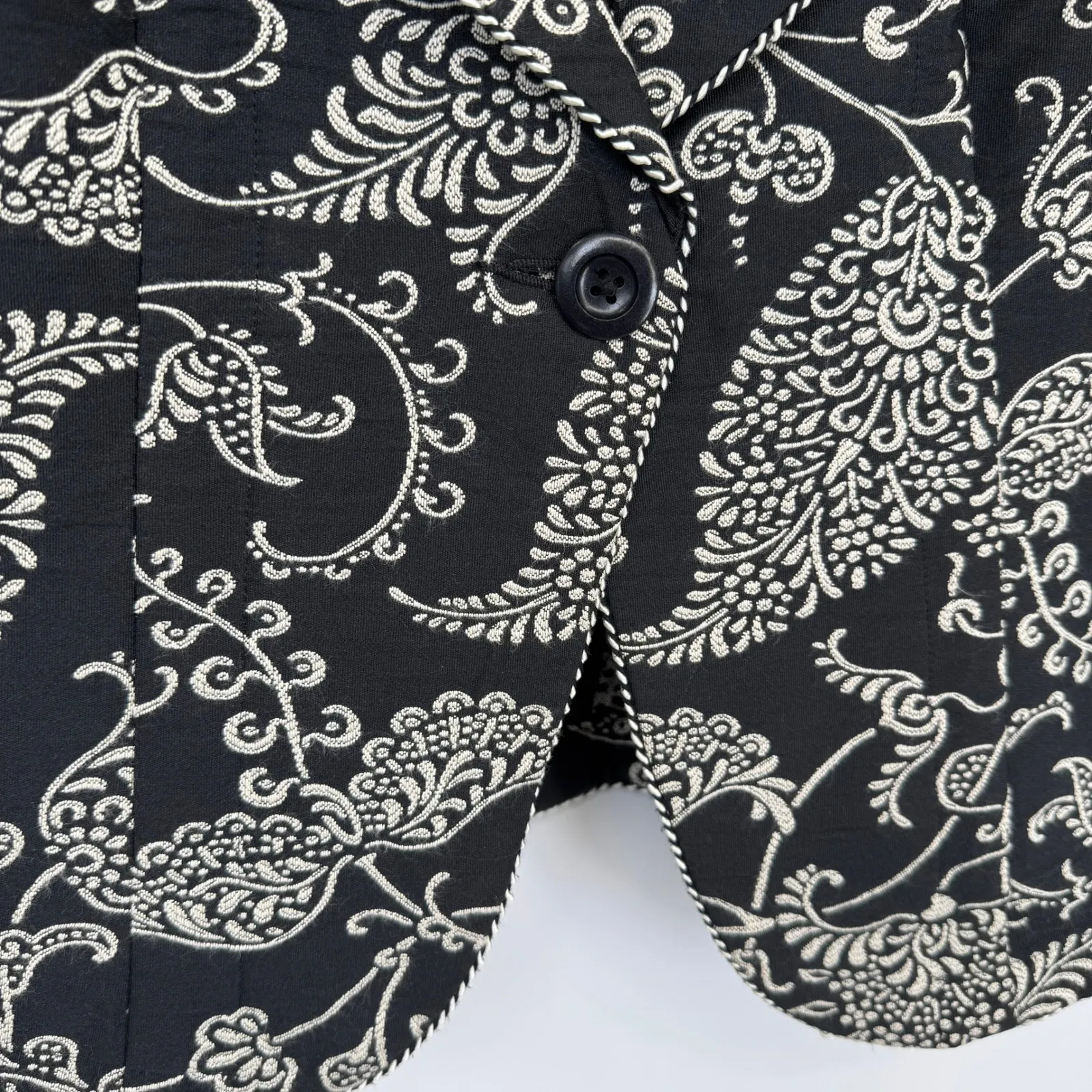 Cabi Eliza Blazer Jacket Womens 8 Black Cream Floral 3/4 Sleeve - Image 4