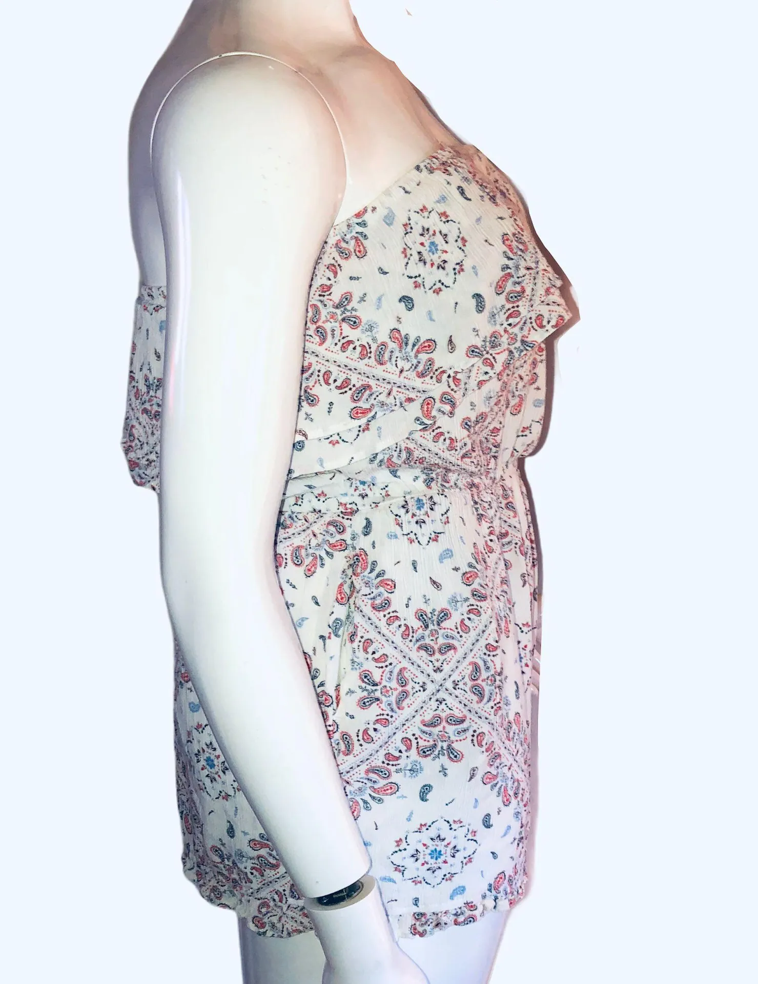 Ruffled Strapless Shorts Romper - Image 4