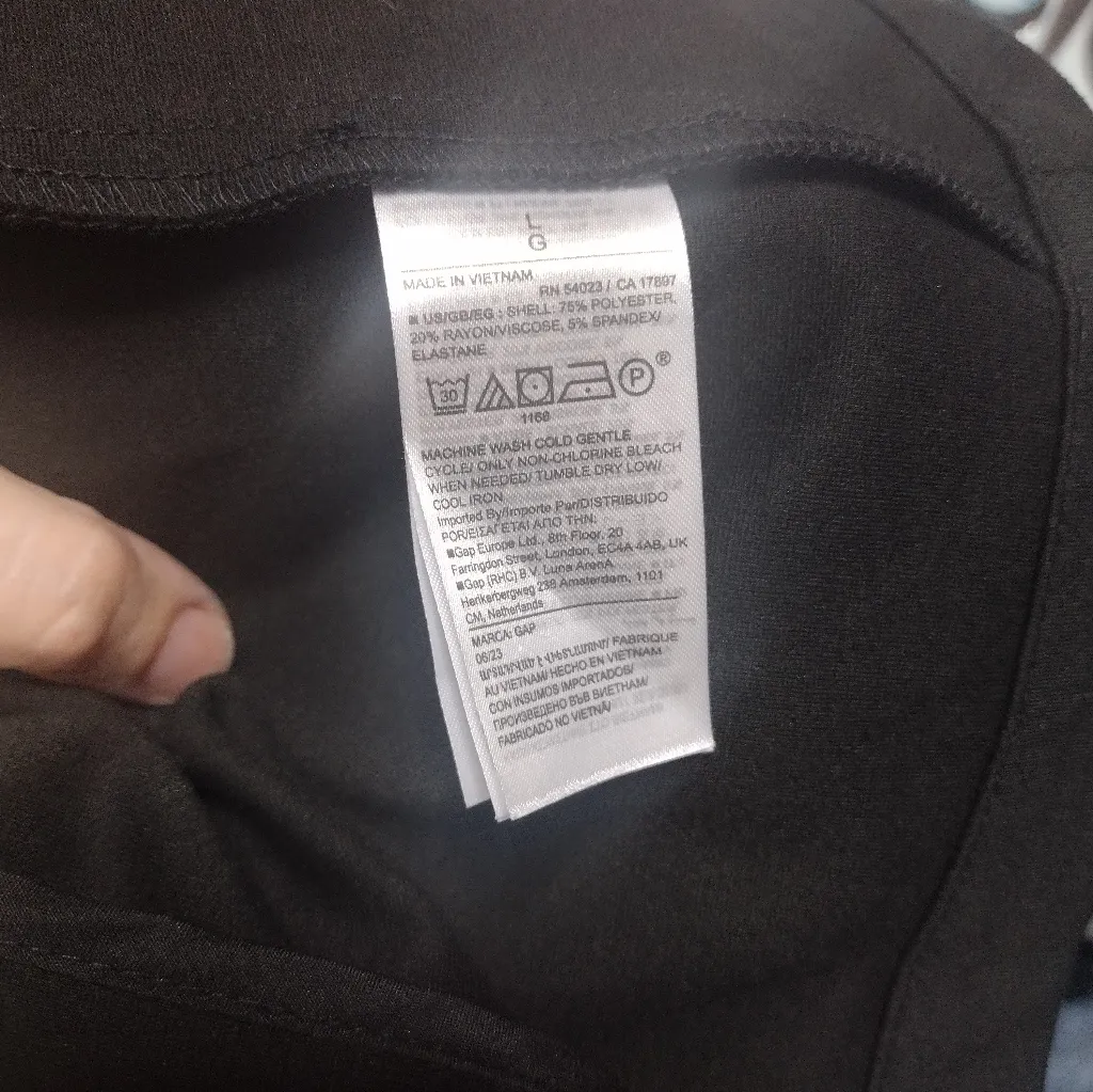 NEW GAP Classic Black Blazer - Image 4