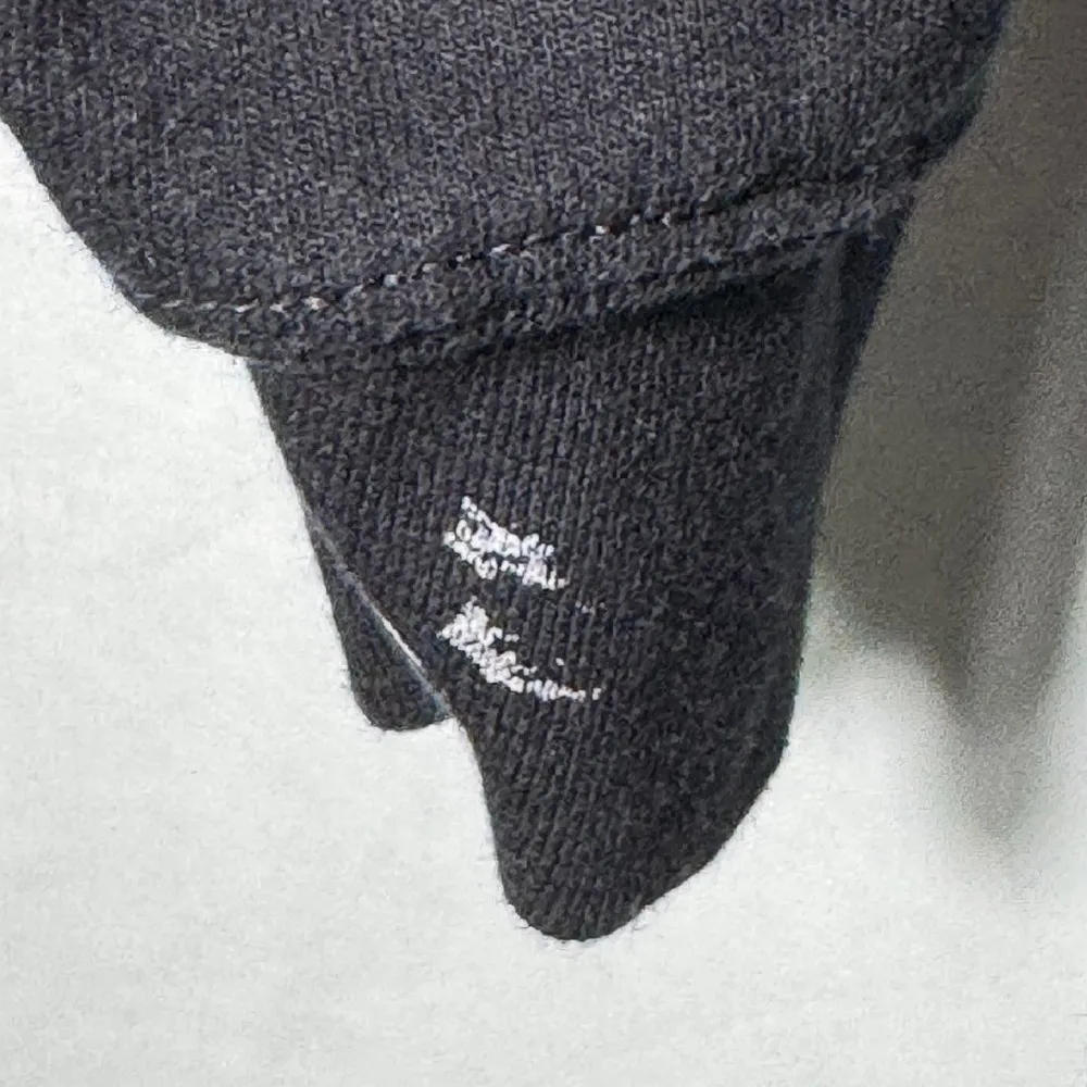 Taylor Swift Women's Black Hoodie sz: L READ Description - Image 3