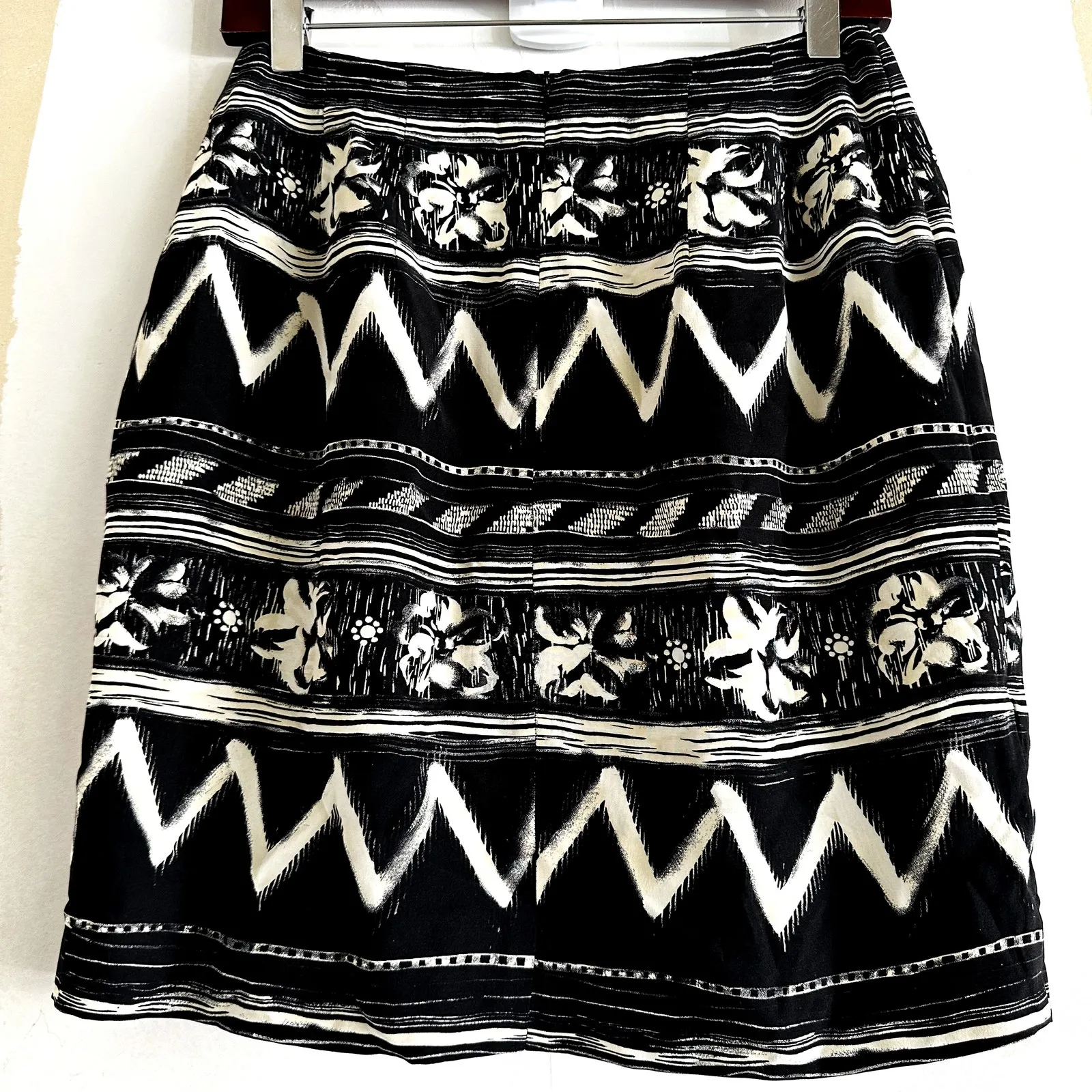 Ann Taylor 100% Silk Skirt Faux Wrap Pencil Tribal Aztec Print Black White 8 28" - Image 5