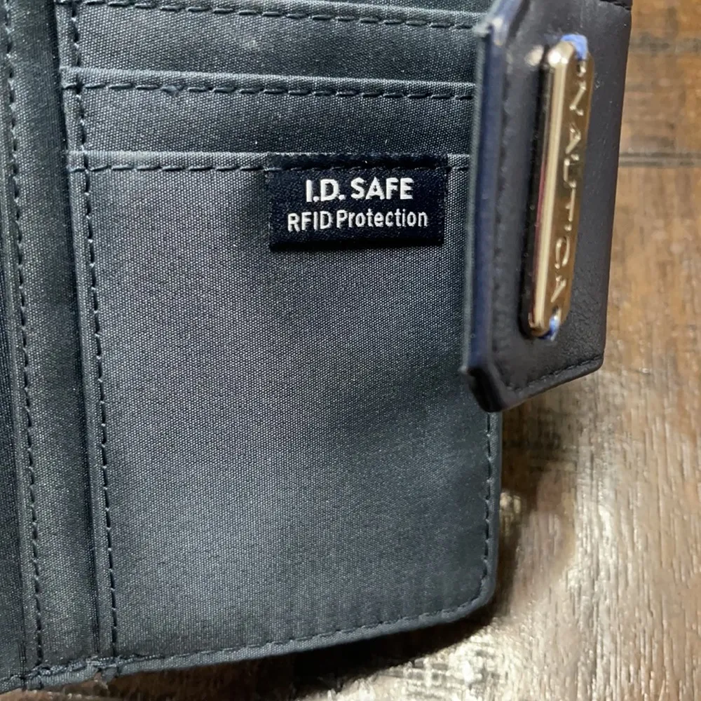 🦋4/$25 Nautica RFID Wallet - Image 7