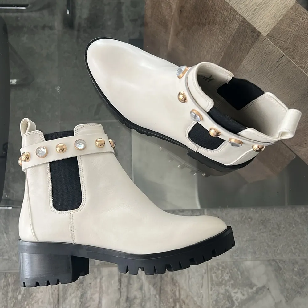 Karl Lagerfeld Paris Porshay Lug Sole Boots in Bone/White, Size 37 New w/o Box - Image 11