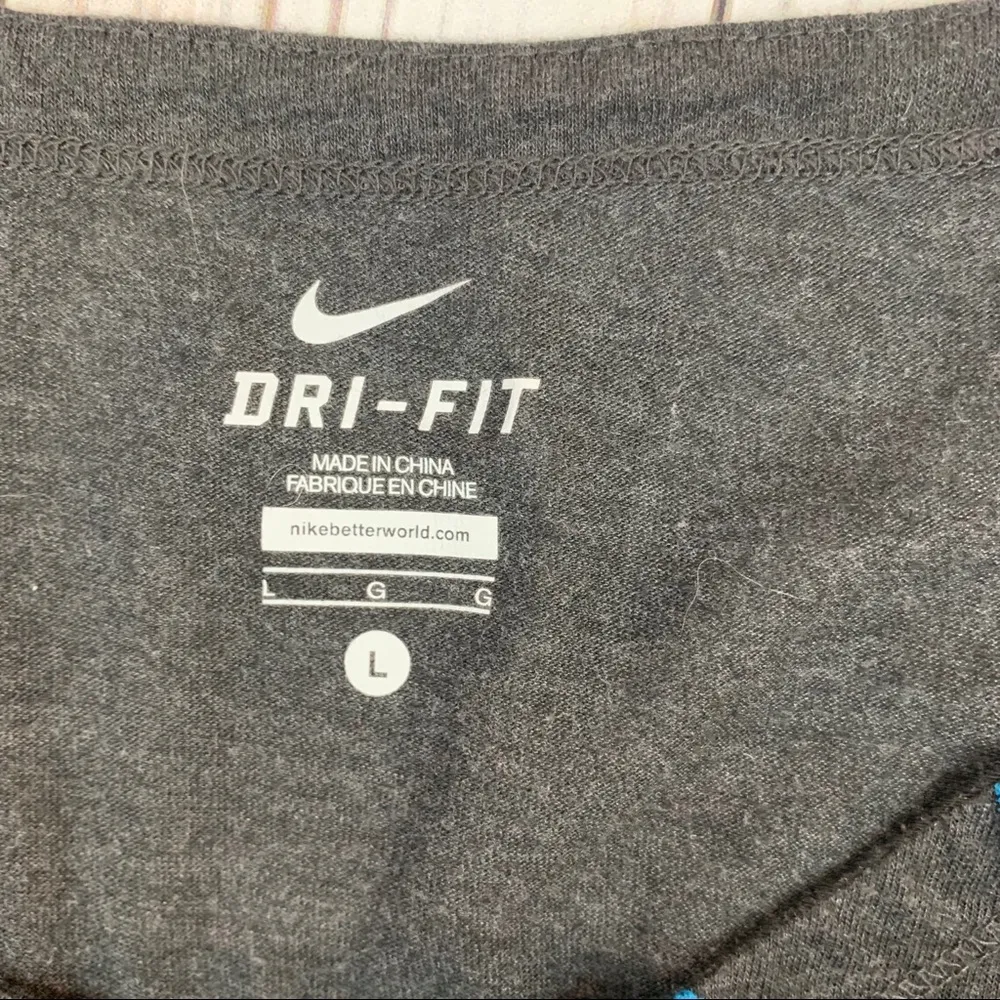 Nike Dri-Fit Crops T Shirt Gray Size L - Image 7
