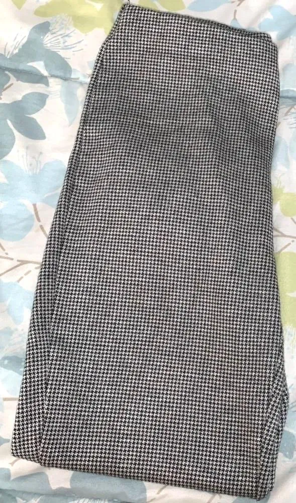 Forever 21 Trendy Pants - Image 4