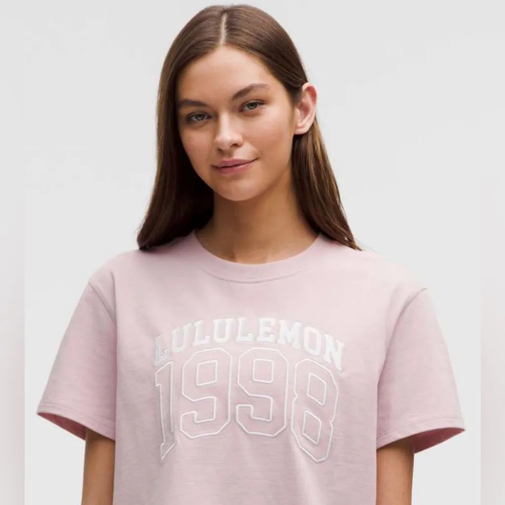 NWT lululemon Relaxed Fit Cotton Jersey T-Shirt Graphic Pink Haze Size 8 - Image 3