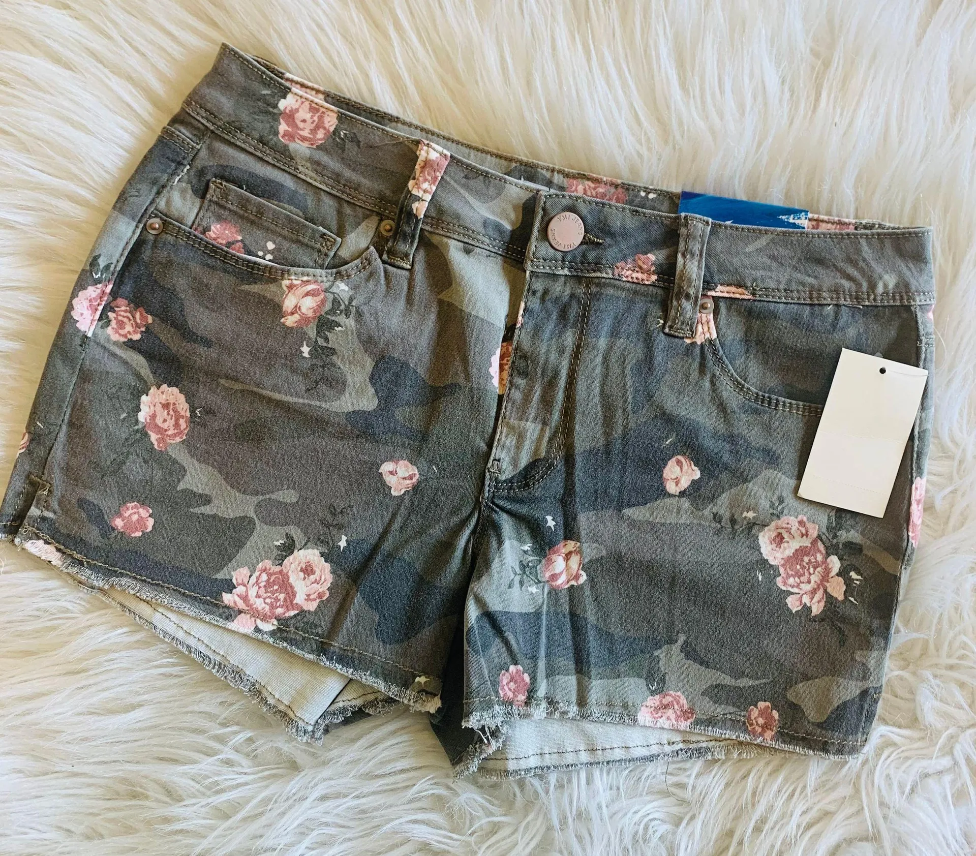 Camo Denim Jean Shorts YMI Womens 7 NWT - Image 6