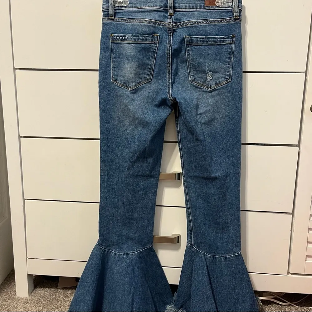 Blank NYC Lowrise Bell Bottom Flare Jeans - Image 3