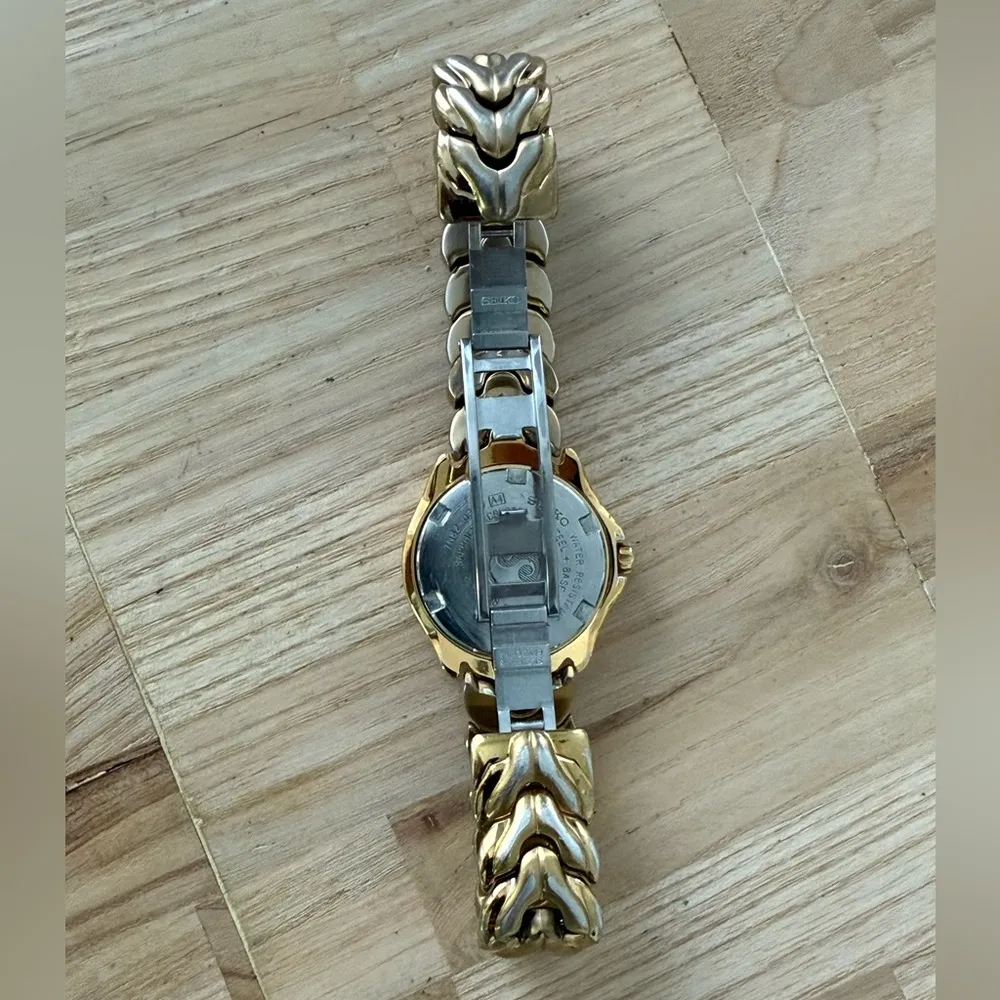 Seiko Sport 100 Vintage Ladies Watch Silver Dial Gold Bracelet 10 BAR Date - Image 12