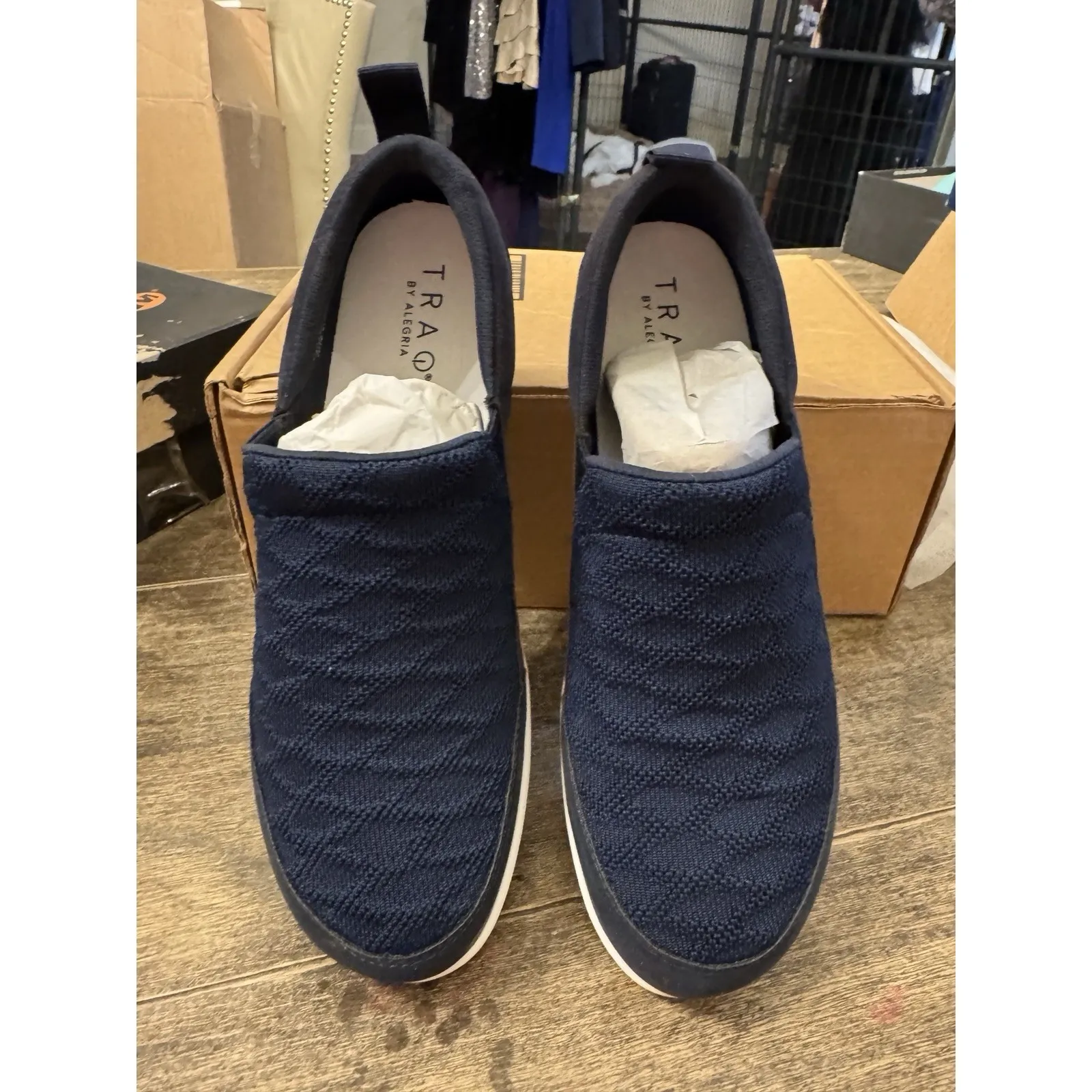 Traq by Alegria Women Size 42 US 11.5 - Image 2