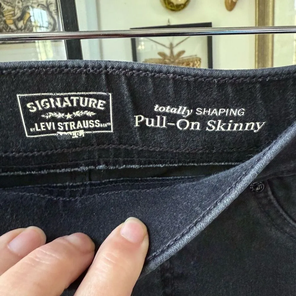 Levi’s Signature Black Wash Totally Shaping Pull On Skinny Jeans 14 32 X 32 - Image 6