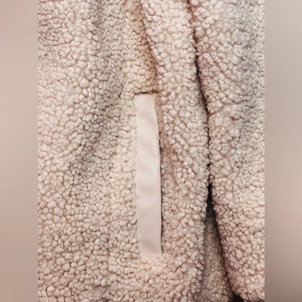 Banana Republic Sherpa Bomber Jacket NWT - Image 7