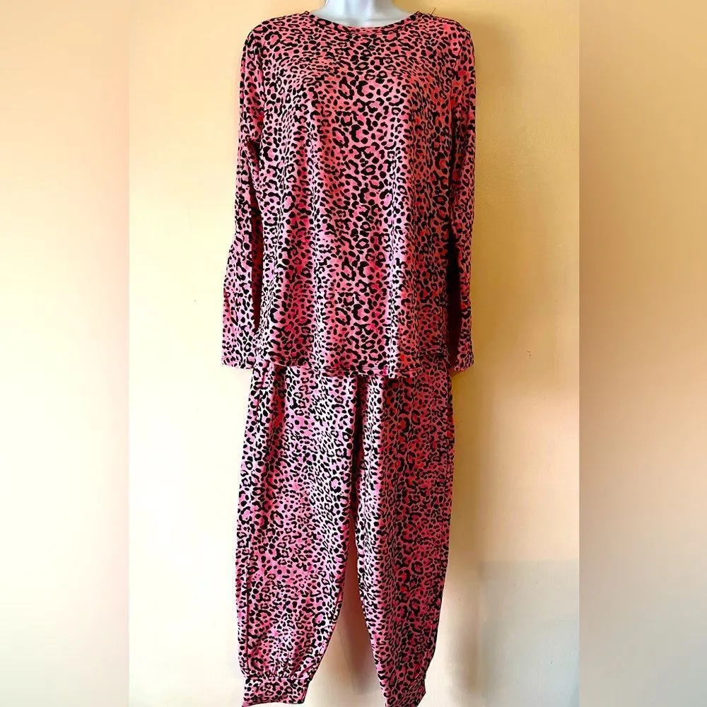 Zenana Premium Hot Pink Leopard Print Loungewear Set Sz M - Image 2