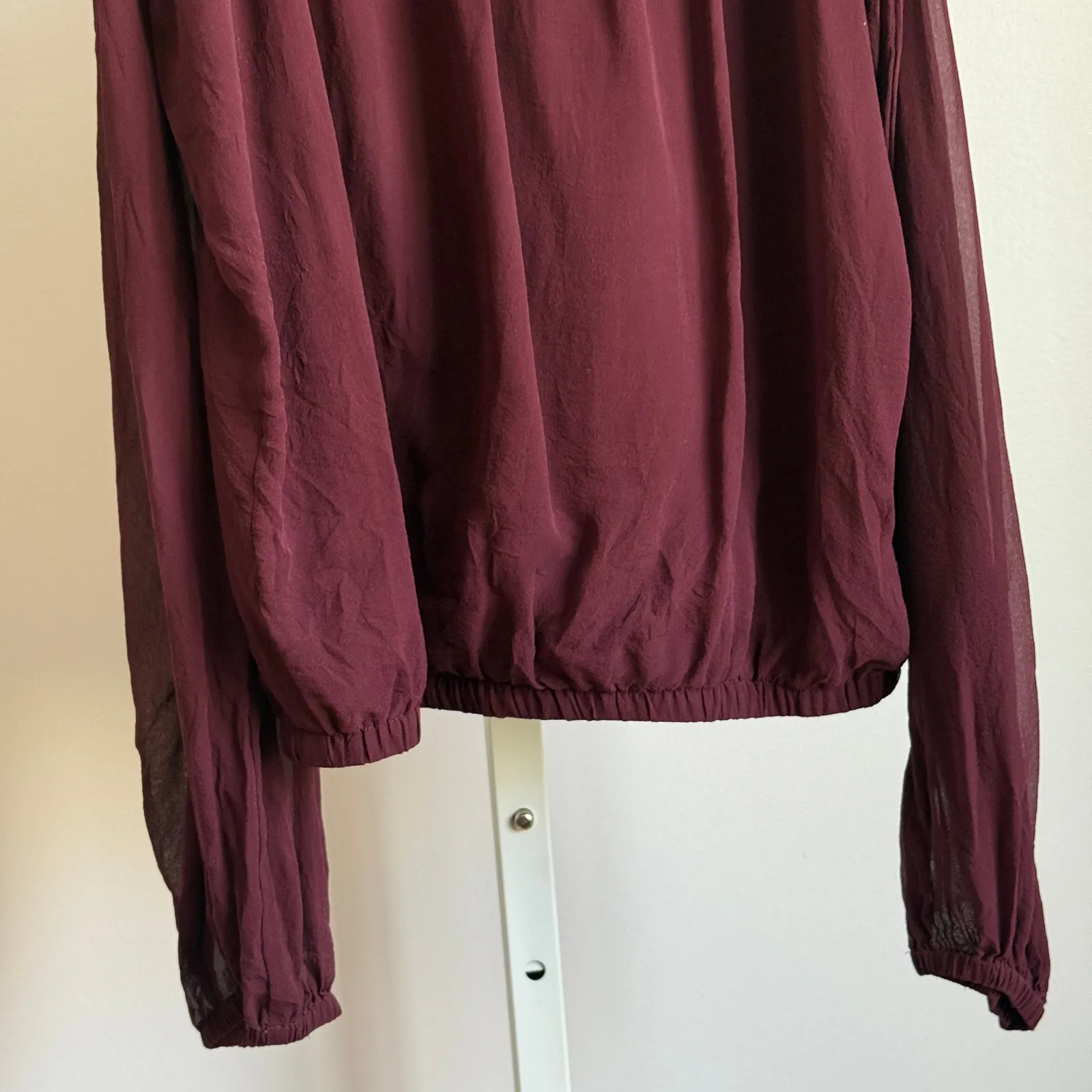 Guess by Marciano sz XS Burgundy Y2k fairy cottage‎ 100% Silk Top - Image 3