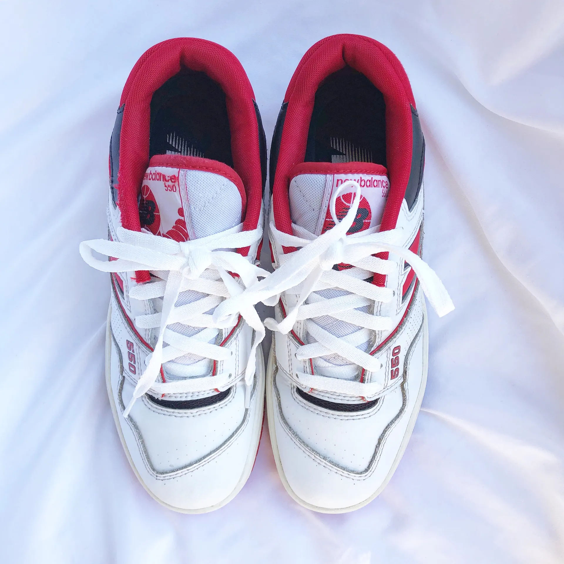 | BB550 STA UNISEX M6/W7.5 RED WITH BLACK - Image 9