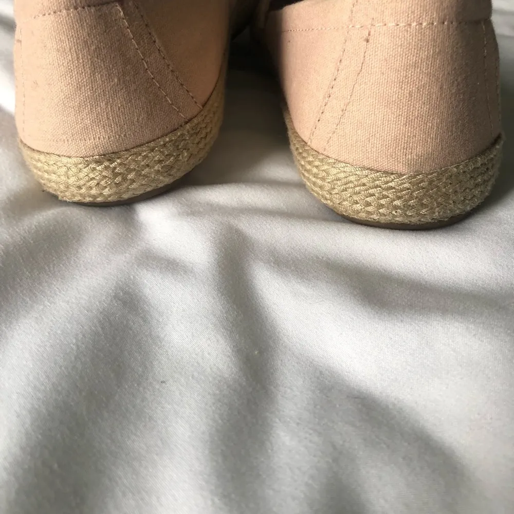 Mia Amore memory foam shoes. Size 7 - Image 8