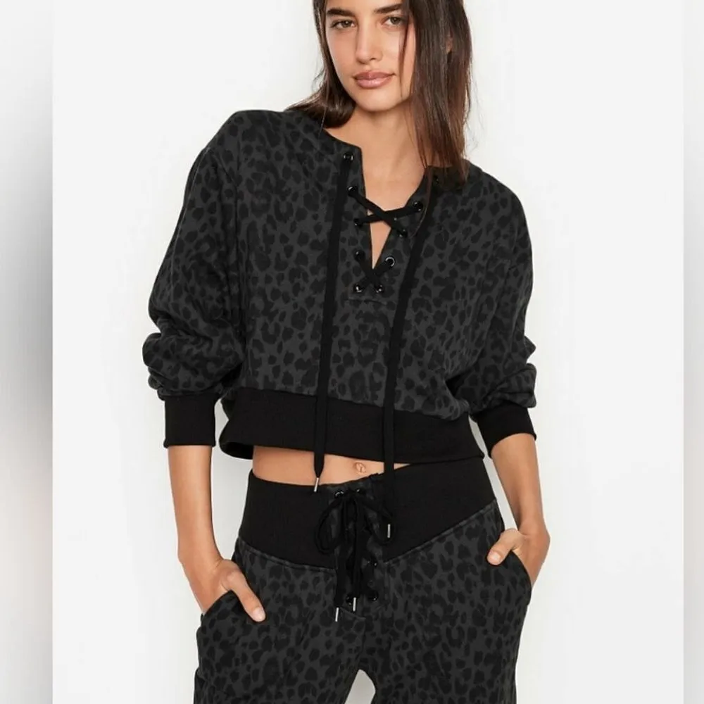 Victoria’s Secret Lace Up Sweatpants/Sweatshirt Set Women’s Small/Medium - Image 2