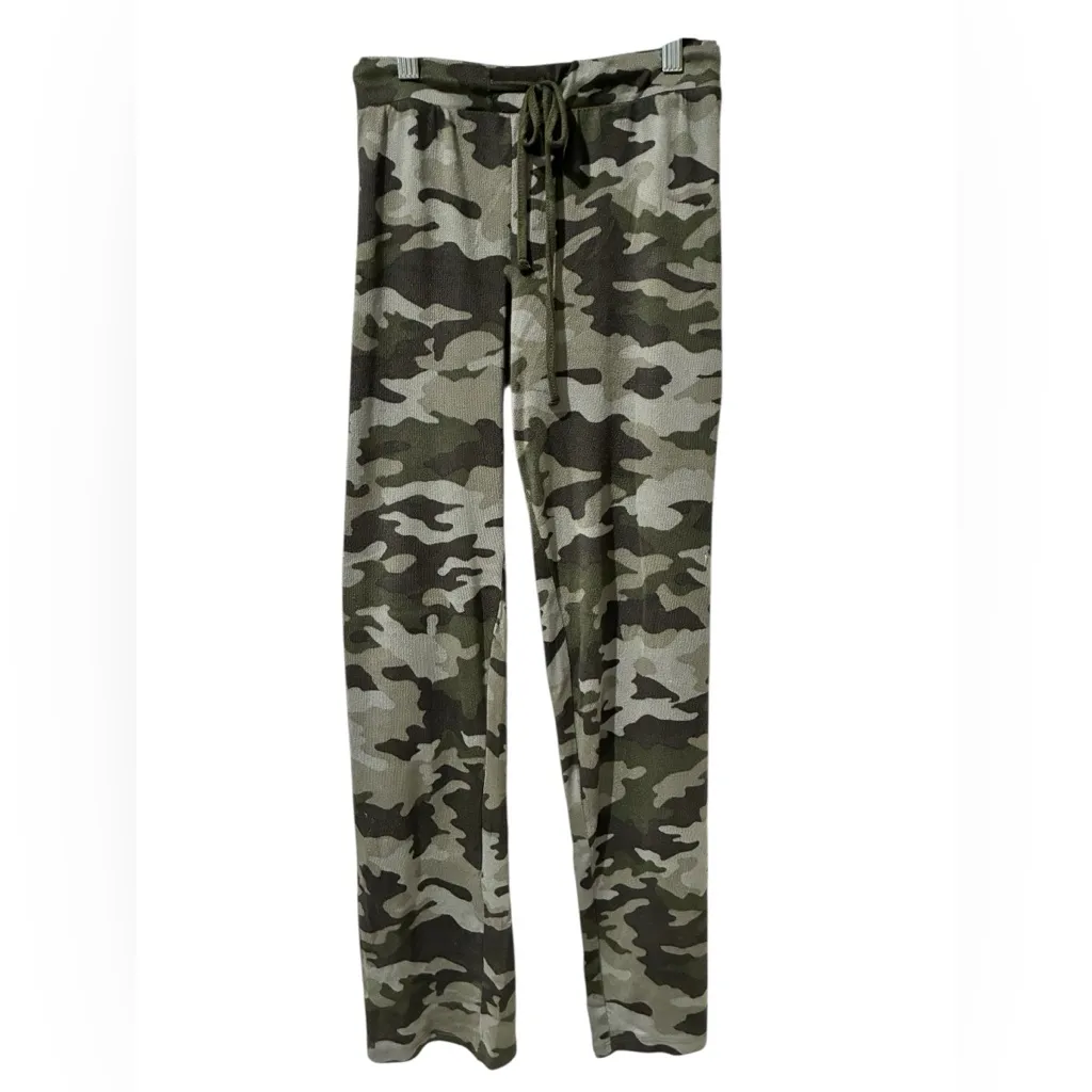 Lucky Brand 4 Piece Women's Green Camouflage Loungewear Set. Size L - Image 9