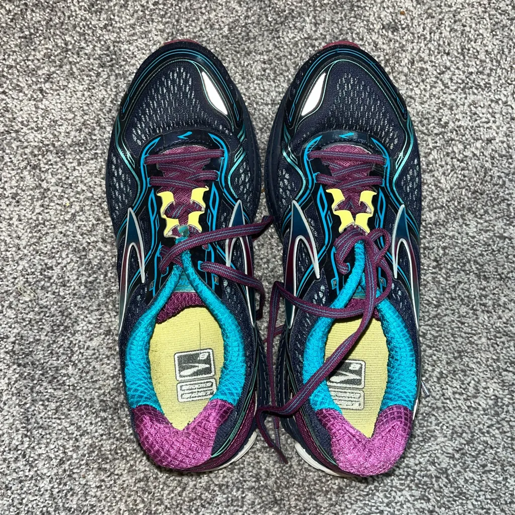 Brooks Purple and Blue Athletic Shoes with Breathable Mesh - Image 2
