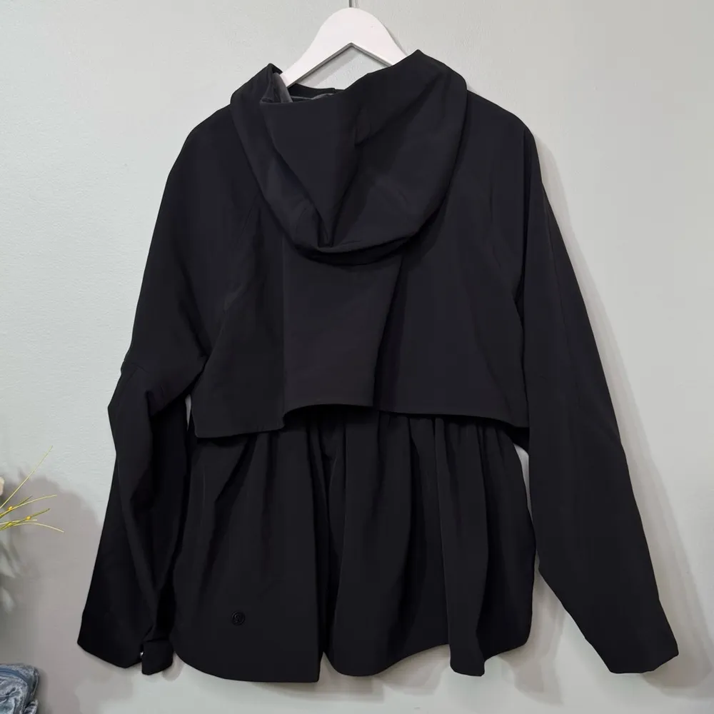 Lululemon  RepelShell Cinch Back Rain Jacket Waterproof Windproof Velour Lined 12 - Image 9