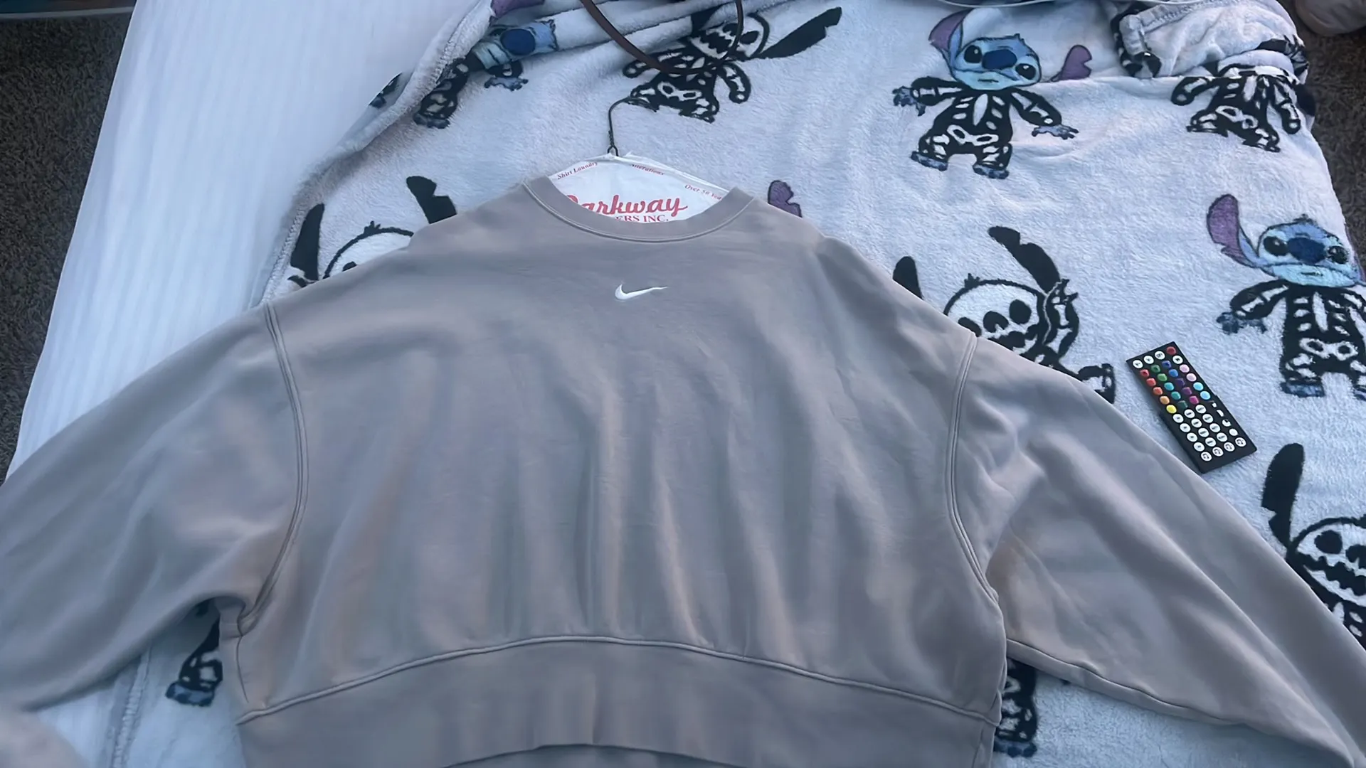 Tan Cropped Nike Sweatshirt - Image 3