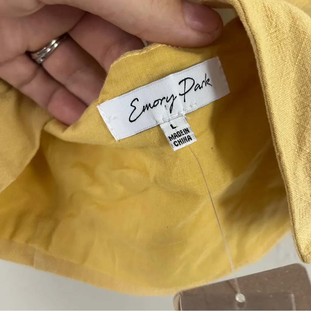 NWT Emory Park Pitaya Butter Linen Blend Yellow Button-Up Halter Vest Casual - Image 4