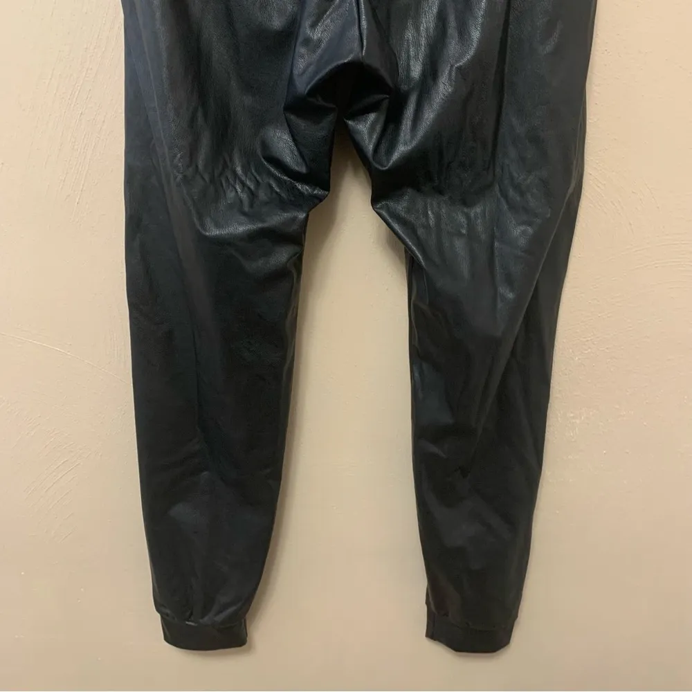 Commando Faux Leather Jogger - Image 9