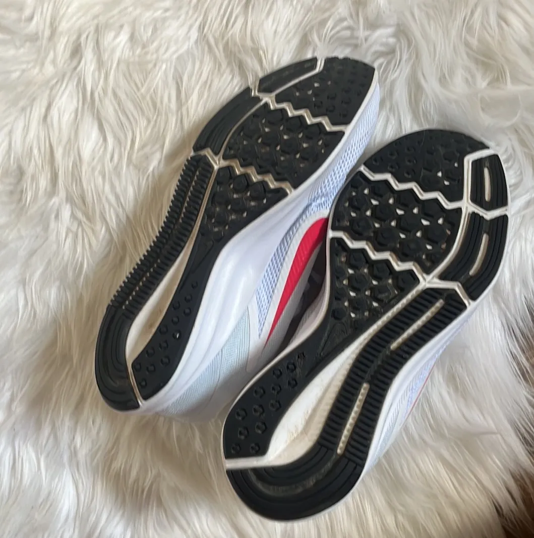 Downshifter 9 White/Red/Half Blue Running Shoes-Assorted Women's Size 8.5 - Image 8