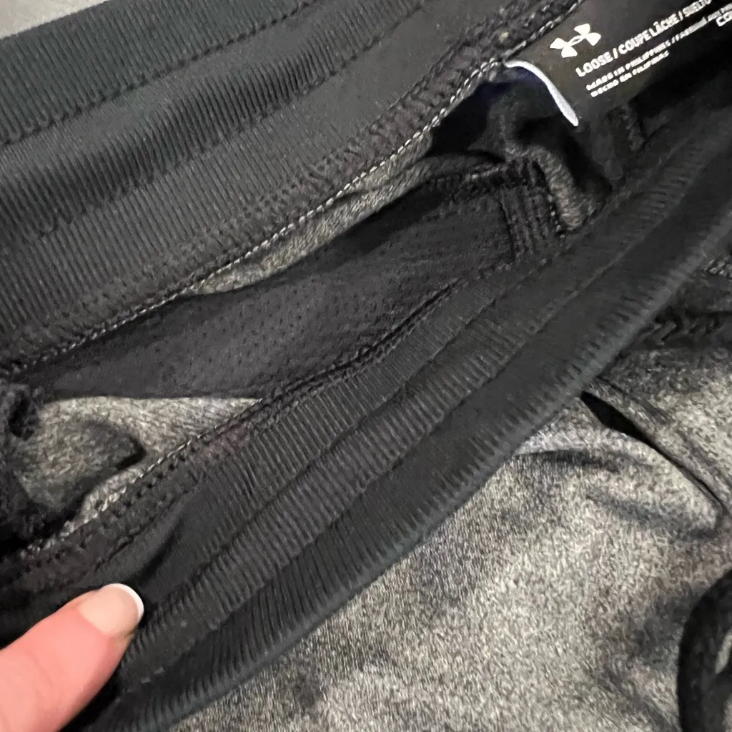 Under Armour pants - Image 3