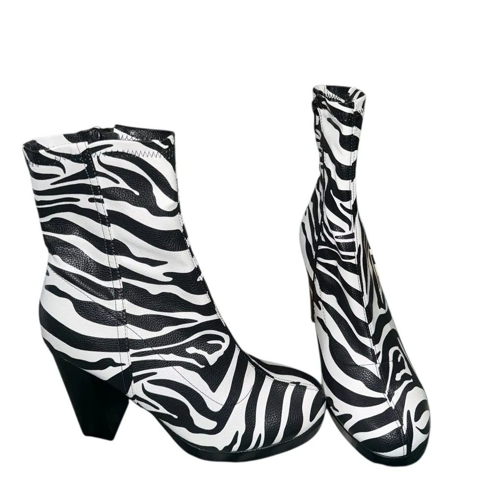 ASOS NEW  Zebra Print Block Heel Ankle Boots - Image 2