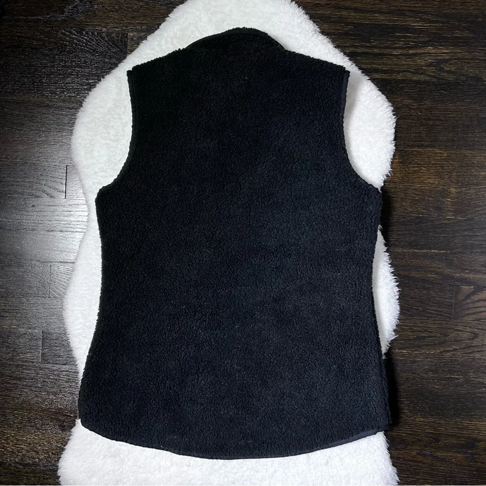 Black Sherpa Vest - Image 5