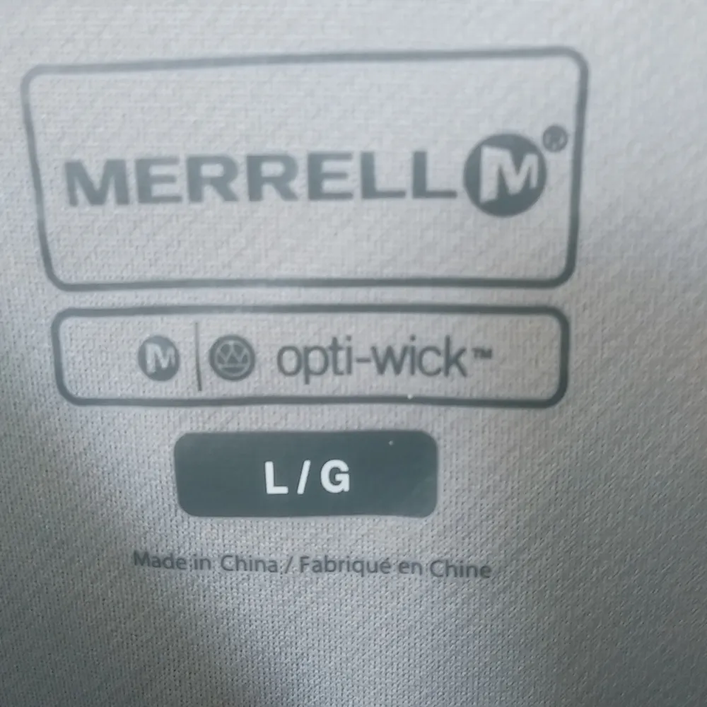 Merrell Barefoot Opti-Wick L Short Sleeved Athletic Trail Top in Gray Orange - Image 9