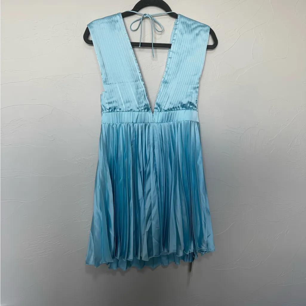 NWT Abercrombie & Fitch Plunge Pleated Mini Dress - Image 9