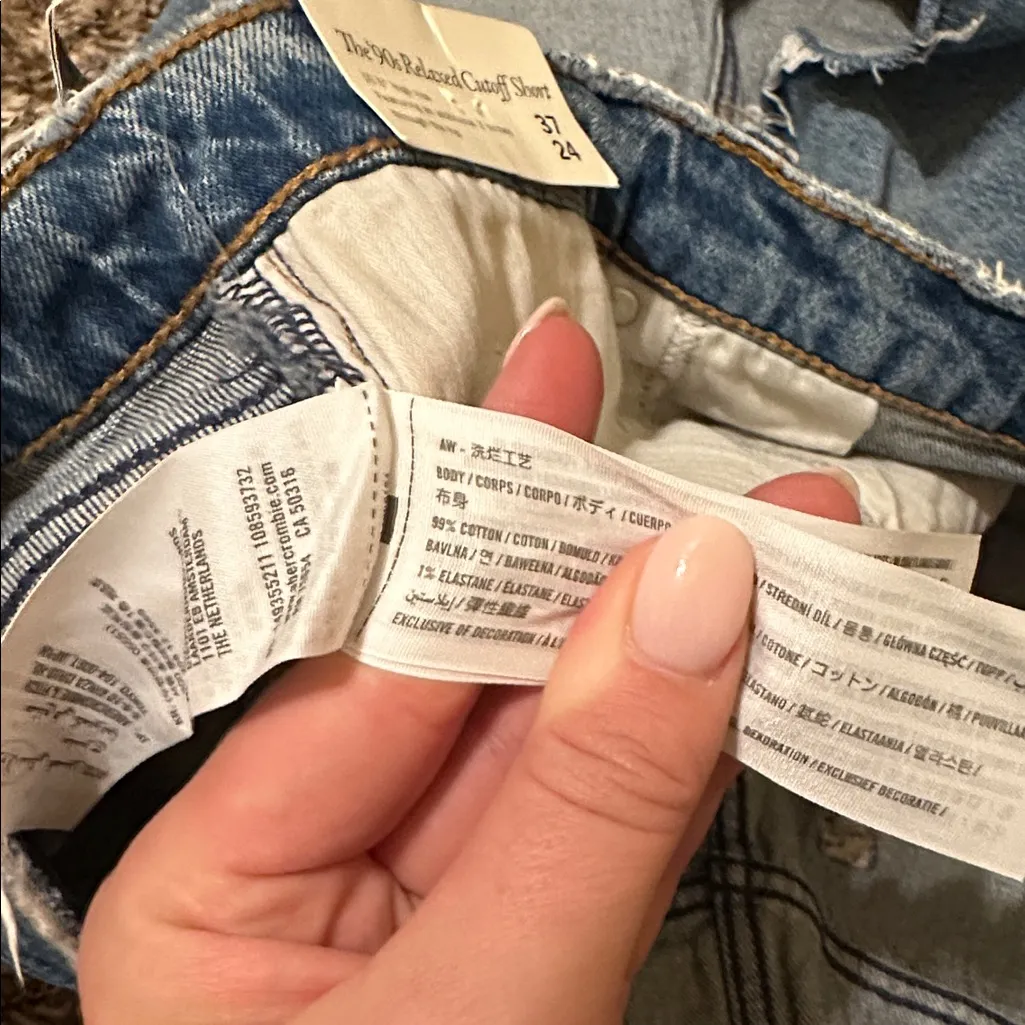 NWT Abercrombie & Fitch The ‘90s Relaxed Cutoff Short Jean 37 24 - Image 8