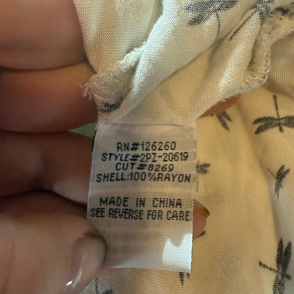 Velvet Heart  Cream Button Down Shirt with Notched Collar - Image 5