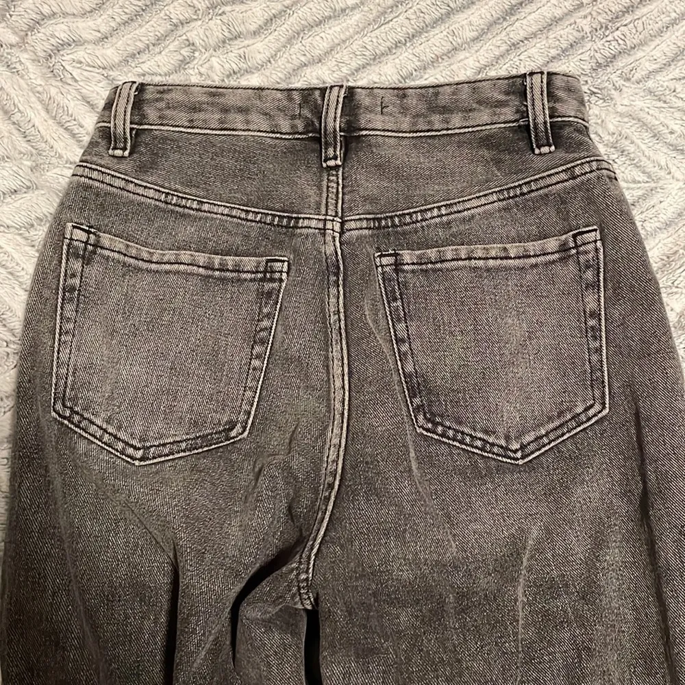 PacSun Black 90s Boyfriend Jeans size 25 - Image 6