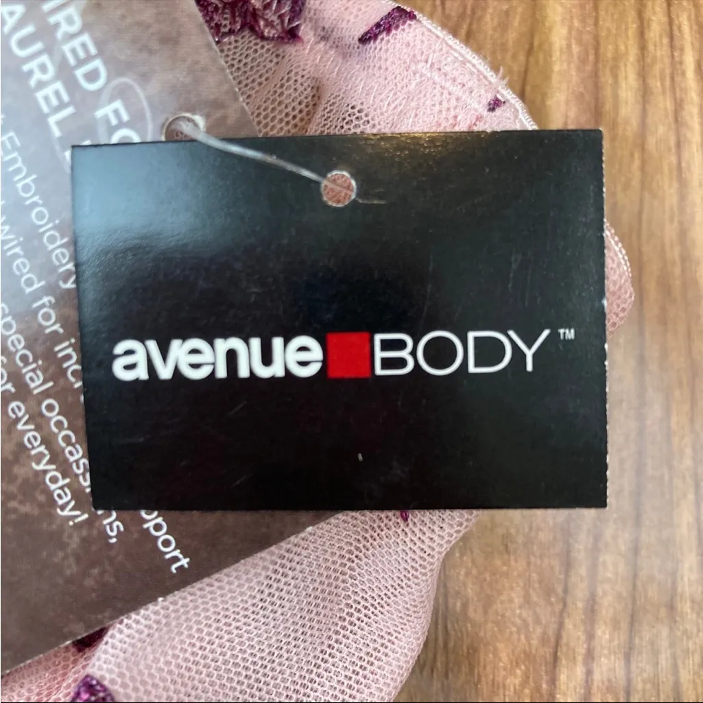 Avenue NWT  Sheer Embroidered Underwire Bra - Size 48DDD 48F - Image 8