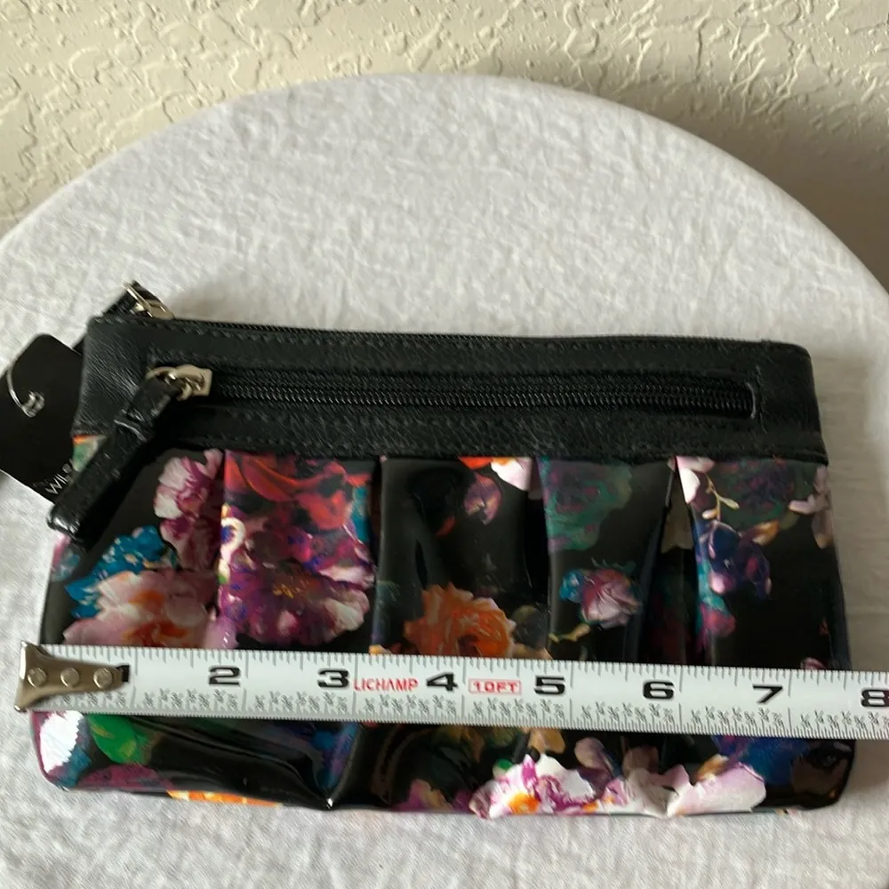 Wilson Leather: Mundi Black Floral Wristlet- flaws - Image 15