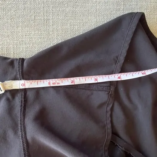 Lululemon Hotty Hot Short II Long 4" Black Size 10 - Image 7