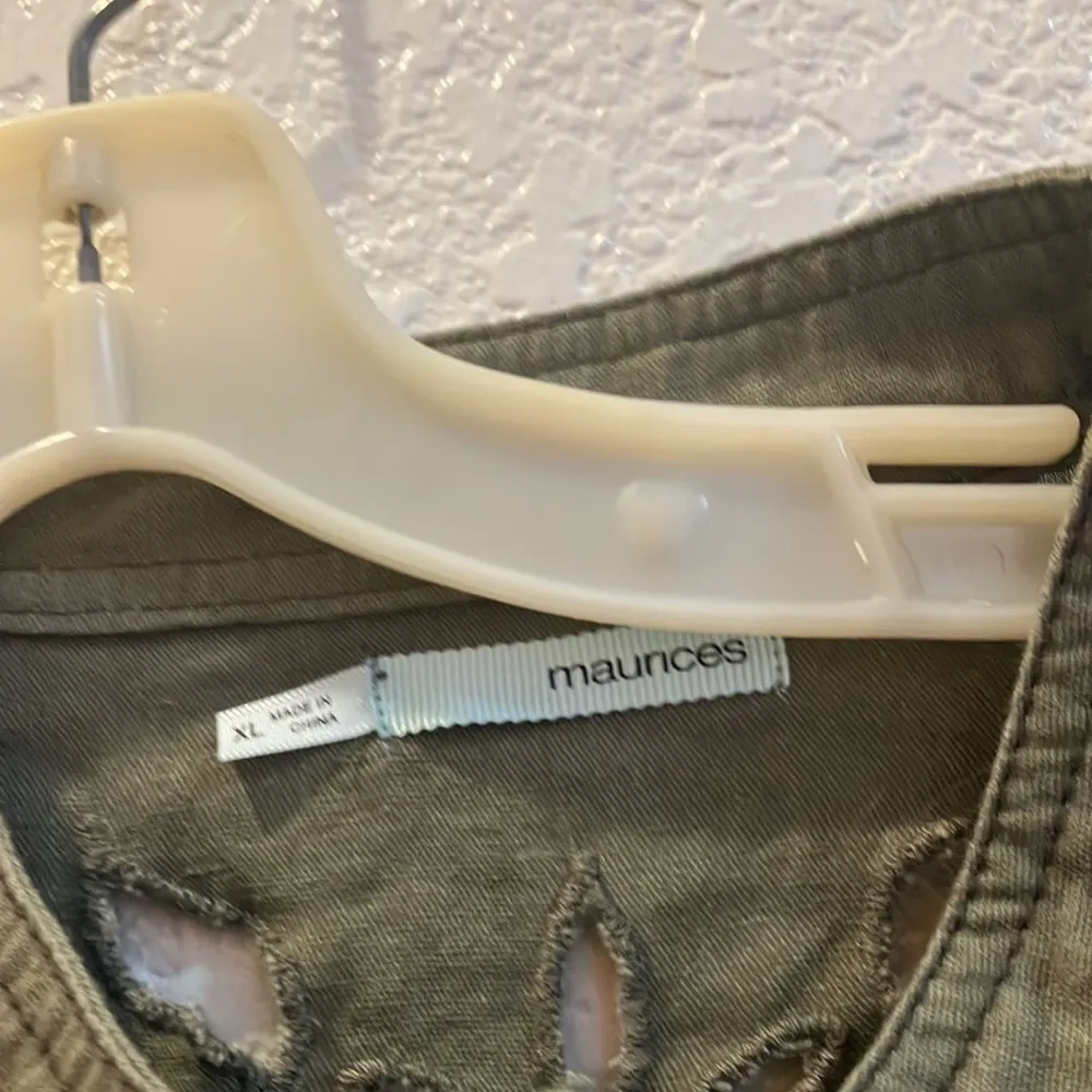 Maurice's FINAL MARKDOWN Maurice’s distressed looking jacket xl - Image 5