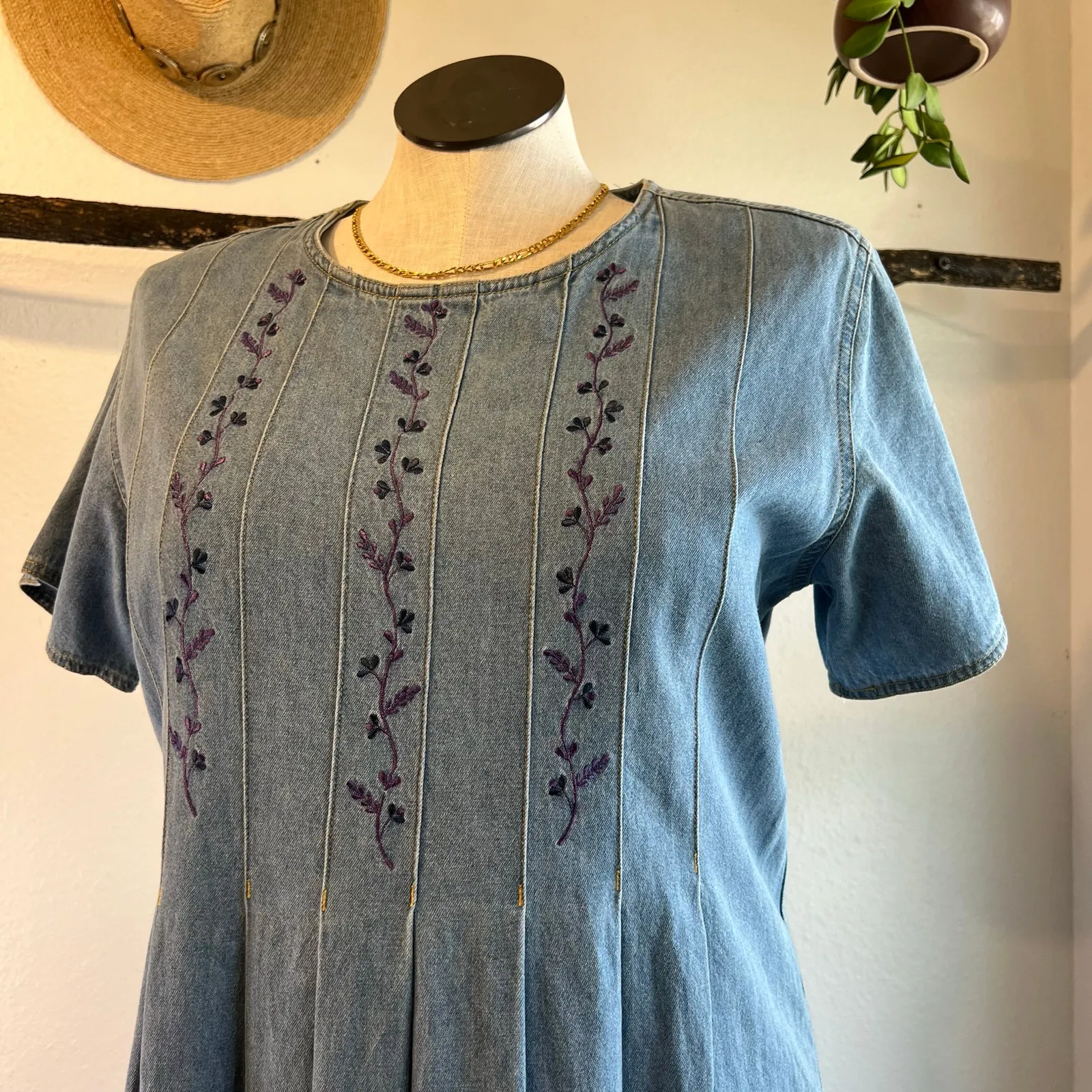 Mark, Fore & Strike Vintage Denim Cotton Purple Floral Embroidered Dress Size 12 Blue - Image 2